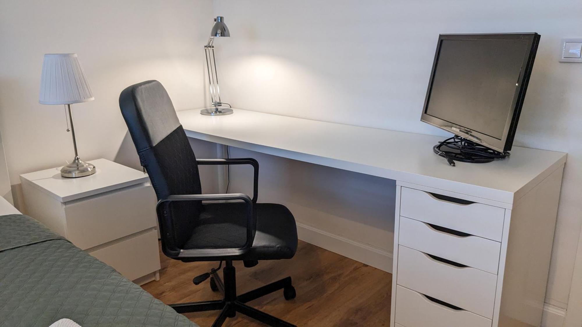 E1 Luxury Oldtown Apt - 2X Parking, Foodstore, Pcscreen, Netflix, Unlimited Music, Crib, Babychair, Fastwifi, Aircon Кошице Екстер'єр фото