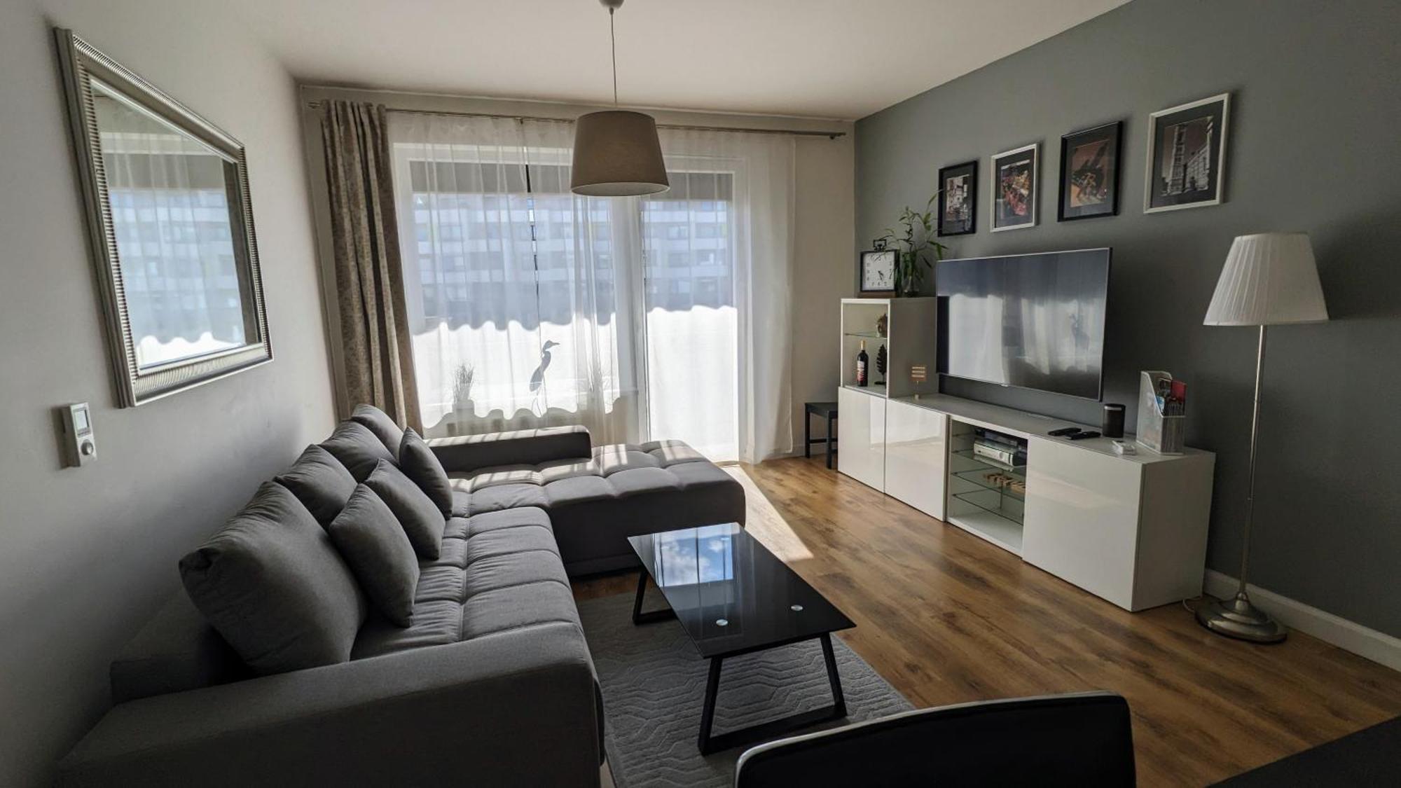E1 Luxury Oldtown Apt - 2X Parking, Foodstore, Pcscreen, Netflix, Unlimited Music, Crib, Babychair, Fastwifi, Aircon Кошице Екстер'єр фото